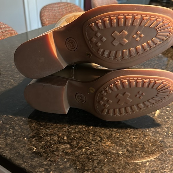 Rain boots, brand new,never worn,waterproof - Picture 4 of 4